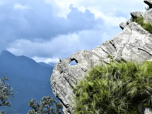 Chauli Ki Jali cliff edge with dramatic rock formations and valley views